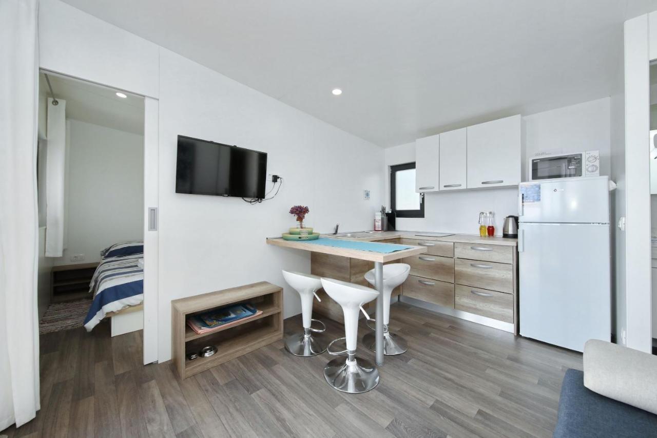 Mobile Home Safir Биоград на Мору Екстериор снимка